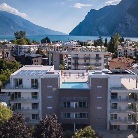 Aris Apartments & Sky Pool - Tonelli Hotels - Adult Friendly Riva del Garda Kültér fotó