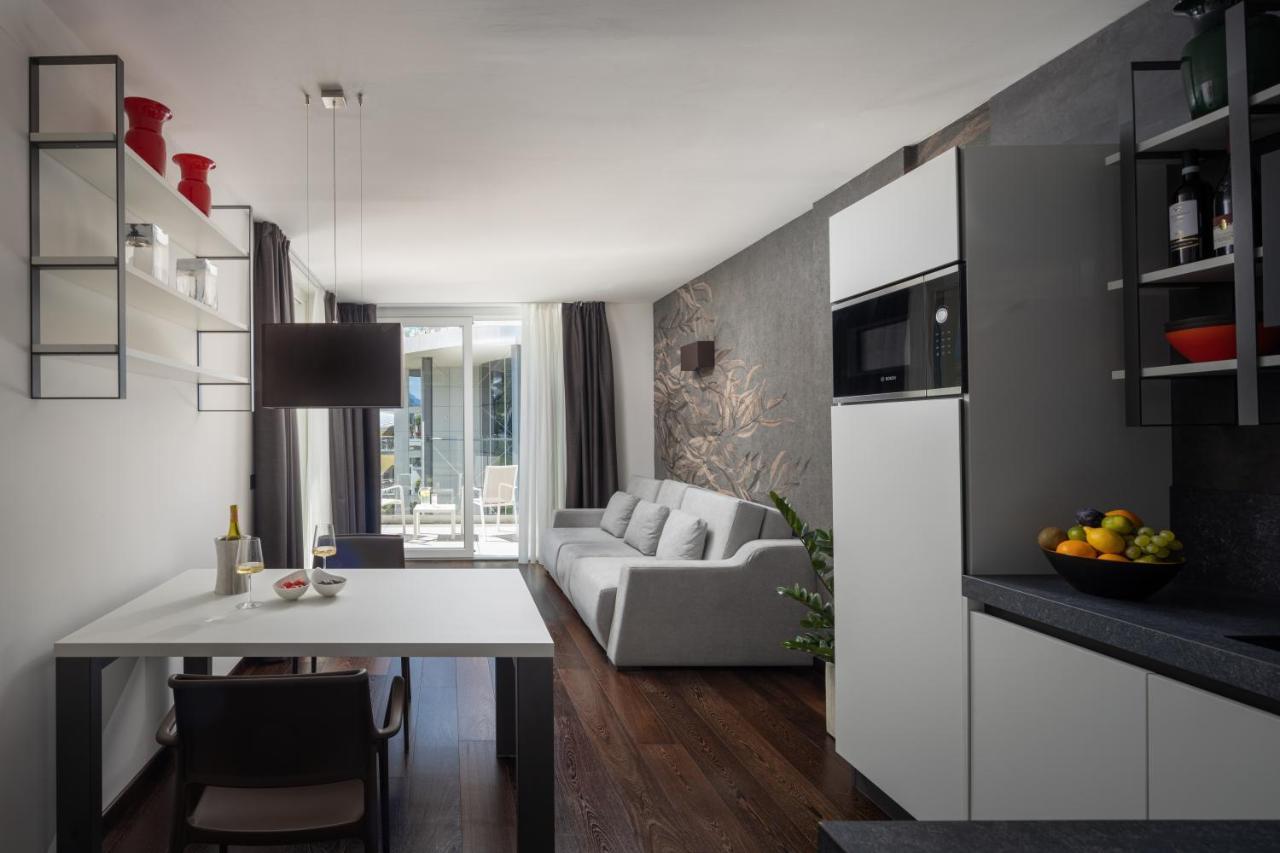 Aris Apartments & Sky Pool - Tonelli Hotels - Adult Friendly Riva del Garda Kültér fotó