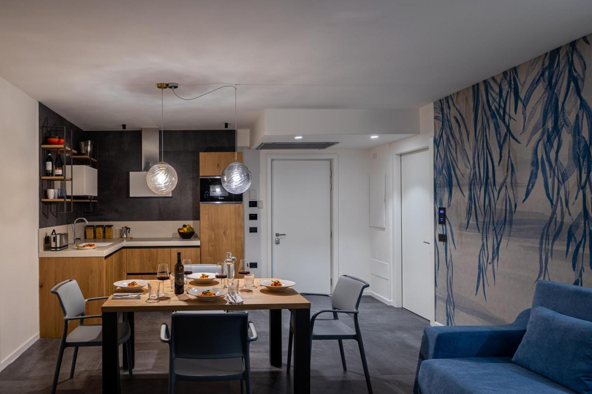 Aris Apartments & Sky Pool - Tonelli Hotels - Adult Friendly Riva del Garda Kültér fotó